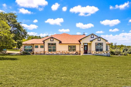 381 Private Road 3702, San Antonio, TX, 78253-6610 | Card Image