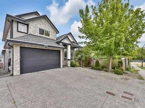 15181 68a Ave, Surrey, BC, V3S7Y7 | Card Image