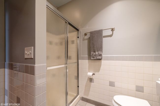 APT-3B - 5613 N Winthrop Ave, Condo with 2 bedrooms, 2 bathrooms and 1 parking in CHICAGO IL | Image 13