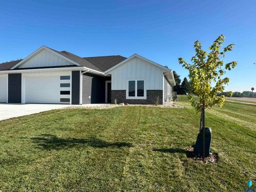 719 Tallgrass Cir, Luverne, MN, 56156 | Card Image