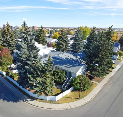 102 Sabrina Rd Sw, Calgary, AB, T2W2T1 | Card Image
