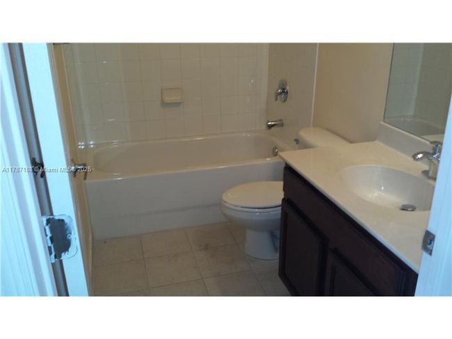 APT-819 - 21205 Nw 14 Th Pl, Townhouse with 3 bedrooms, 3 bathrooms and null parking in Miami Gardens FL | Image 6