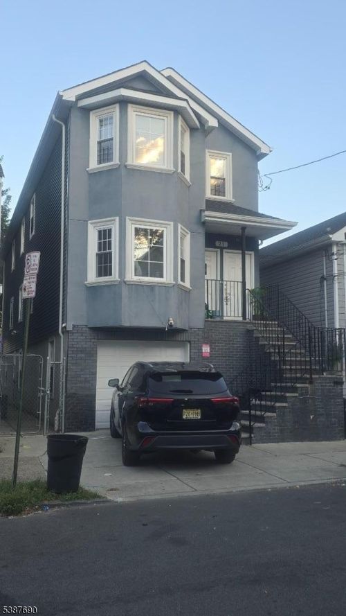 21 Rose St, Paterson, NJ, 07501-3490 | Card Image
