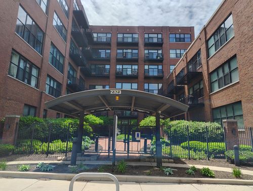 336-2323 W Pershing Rd, Chicago, IL, 60609-2234 | Card Image