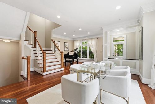 4462 Macarthur Blvd Nw, WASHINGTON, DC, 20007-2516 | Card Image