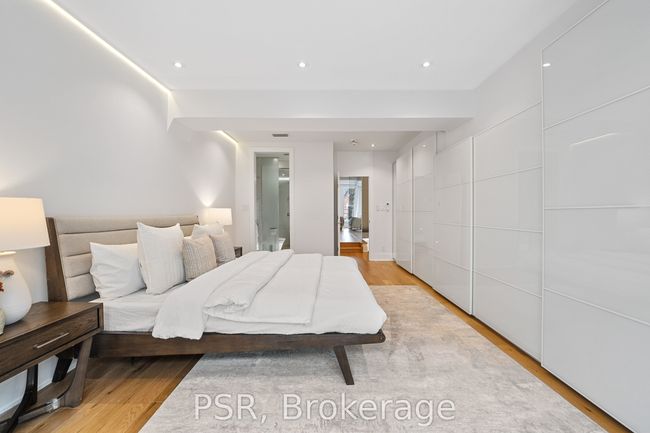 184 Strachan Ave, House attached with 5 bedrooms, 5 bathrooms and 1 parking in Toronto ON | Image 19