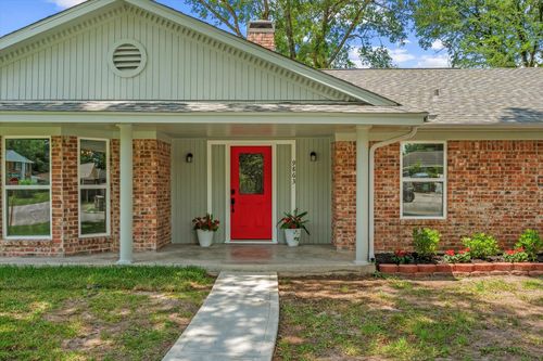 9863 Swan Ct, Conroe, TX, 77385-4621 | Card Image