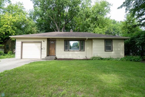 1606 5th St N, Fargo, ND, 58102-2312 | Card Image