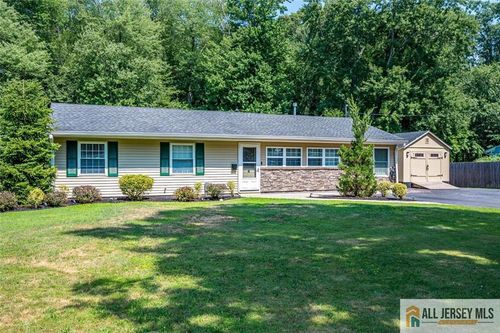 4 Halsey Rd, KENDALL PARK, NJ, 08824-1314 | Card Image