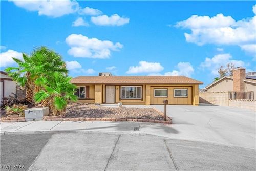 7274 Pinebrook Cir, Las Vegas, NV, 89147-4612 | Card Image