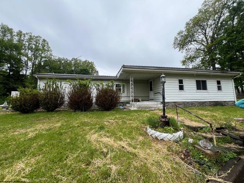 15 Carl Zinn Rd, Independence, WV, 26374-9508 | Card Image