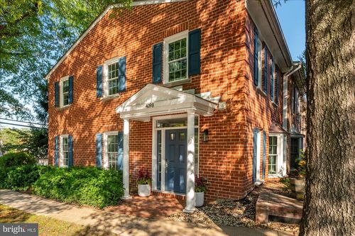 4098 Cherry Hill Rd, ARLINGTON, VA, 22207-3160 | Card Image