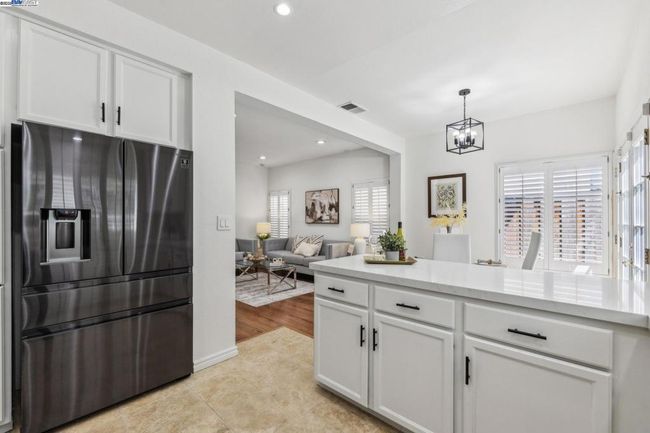 34294 Dunhill Dr, House other with 3 bedrooms, 3 bathrooms and 2 parking in Fremont CA | Image 24