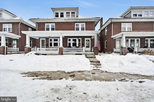 61 Park Ave, EPHRATA, PA, 17522-2071 | Card Image