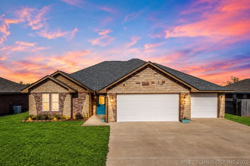 1702 W 21st Ave, Stillwater, OK, 74074-6884 | Card Image