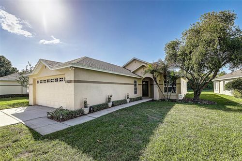 2002 Rocky Pointe Dr, LAKELAND, FL, 33813-1959 | Card Image