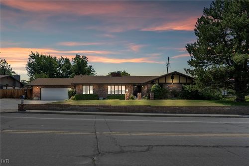 1725 Aquila Ave, Reno, NV, 89509-3102 | Card Image