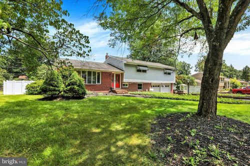9 Houston Rd, YARDLEY, PA, 19067-4005 | Card Image
