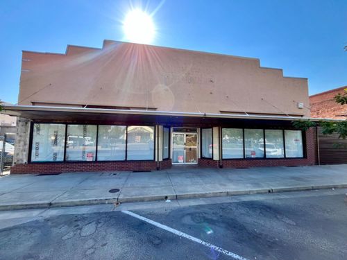 21 S Sacramento St, Lodi, CA, 95240-2133 | Card Image