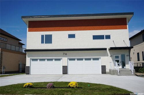 716 Emerald Park Rd, Emerald Park, SK, S4L0C4 | Card Image