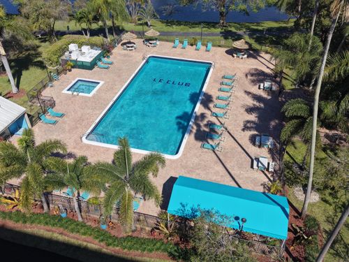 404-2112 S Cypress Bend Dr, Pompano Beach, FL, 33069-5637 | Card Image