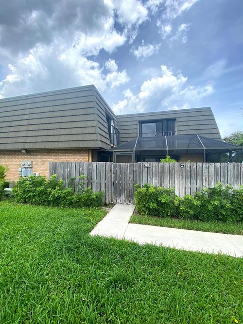 123 1st Way, West Palm Beach, FL, 33407-6668 | Card Image
