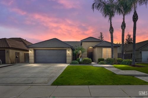 13623 Foyers Falls Dr, Bakersfield, CA, 93314-8048 | Card Image