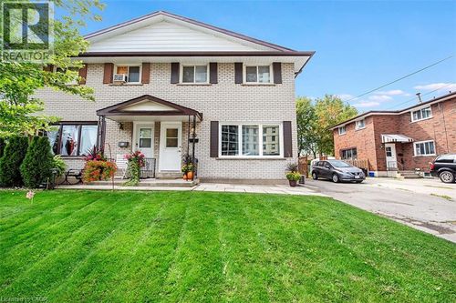 56 Delawana Dr, Hamilton, ON, L8E1G4 | Card Image