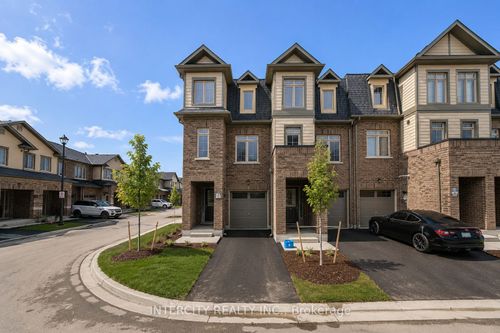 19 Senay Cir, Courtice, ON, L1E0H8 | Card Image