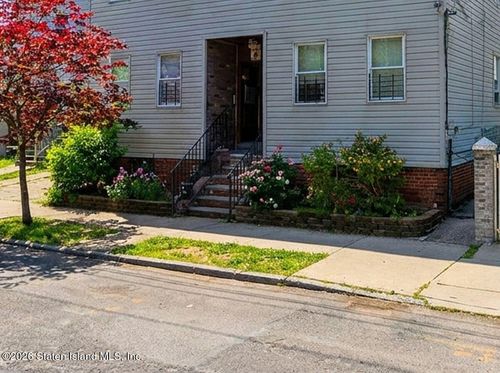76 Grove Avenue, Staten Island, NY, 10302 | Card Image