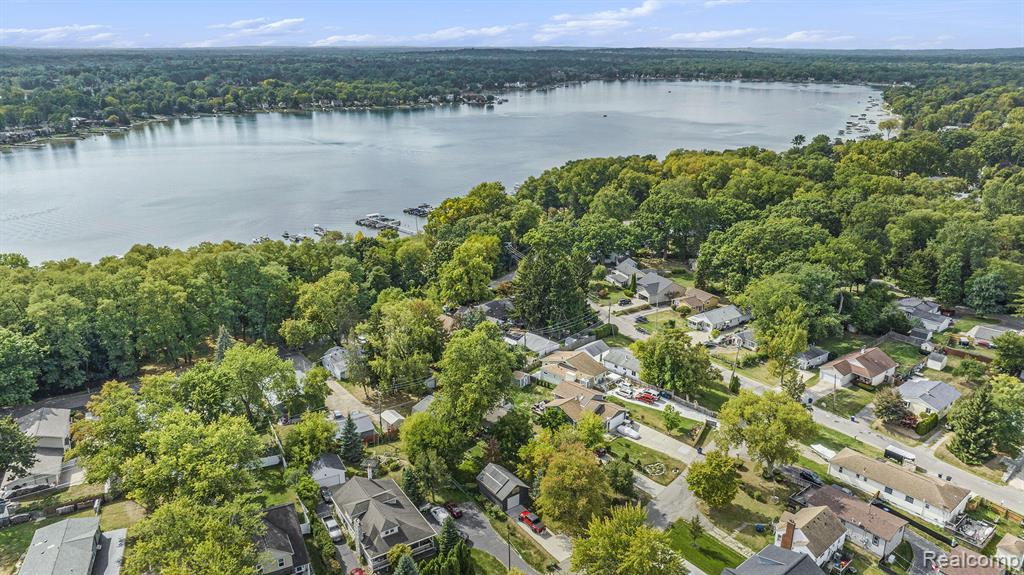 Residential in Waterford Charter Township 3