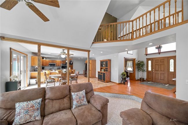 18989 Gospel Hill Rd, House other with 4 bedrooms, 4 bathrooms and 2 parking in Saegertown PA | Image 17