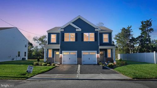 128 W Montgomery Ave, Wildwood, NJ, 08260-1715 | Card Image