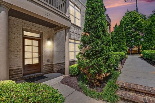 305 Garland Woods Ct, Smyrna, GA, 30080-5543 | Card Image