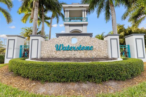 2242 Ne 41st Ave, HOMESTEAD, FL, 33033-5131 | Card Image