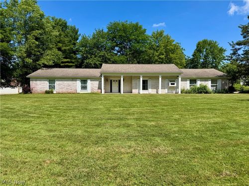 2838 Forest Ln, Willoughby Hills, OH, 44094-9109 | Card Image