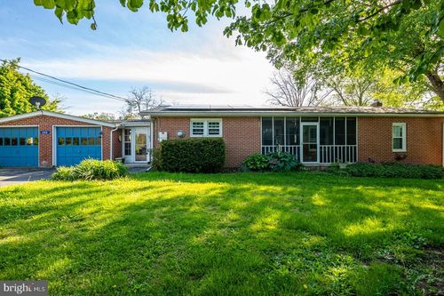 240 Oleyline Rd, DOUGLASSVILLE, PA, 19518-8824 | Card Image