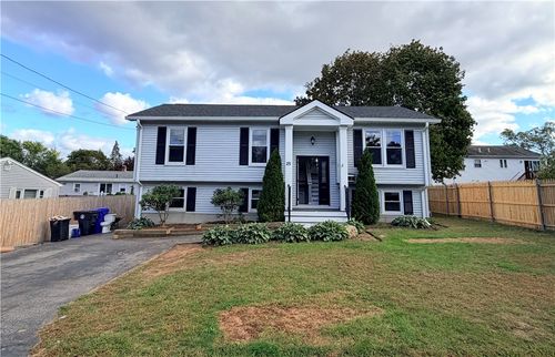 25 Sadler St, North Providence, RI, 02911-2711 | Card Image
