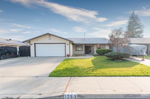 1253 Jean Ave, Porterville, CA, 93257-7008 | Card Image