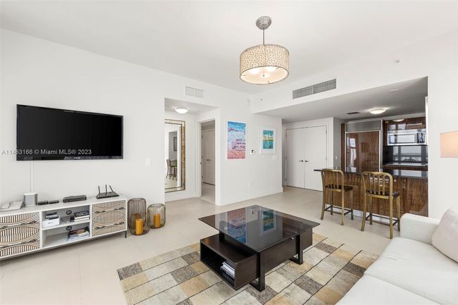 1509 - 6899 Collins Ave, Condo with 1 bedrooms, 1 bathrooms and null parking in Miami Beach FL | Image 12