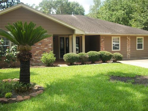 111 Shadylyn Dr, Conroe, TX, 77304-1740 | Card Image