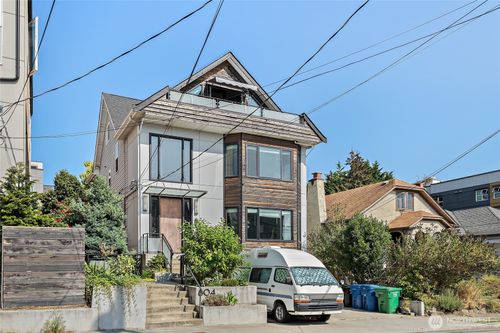 a-804 N Motor Pl, Seattle, WA, 98103-9412 | Card Image