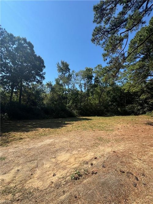 4172 West Dr, Cape Charles, VA, 23310-1578 | Card Image