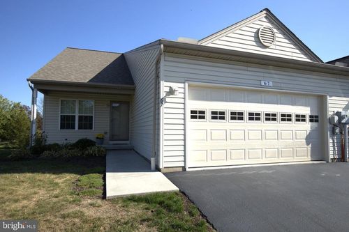 67 Cedarfield Dr, Gettysburg, PA, 17325-7991 | Card Image