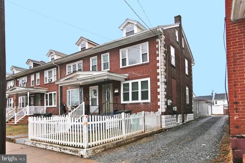 1127 Willow St, LEBANON, PA, 17046-4939 | Card Image
