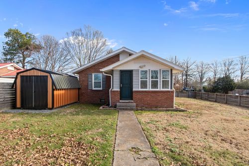 202 Parkway W, Dickson, TN, 37055-3119 | Card Image