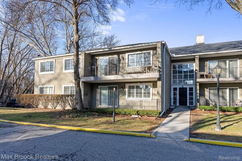 unit-57-1115 N Old Woodward Ave, Birmingham, MI, 48009-5438 | Card Image