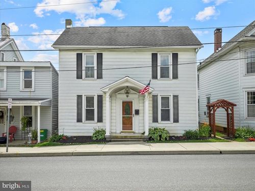 155 E Madison St, GREENCASTLE, PA, 17225-1223 | Card Image