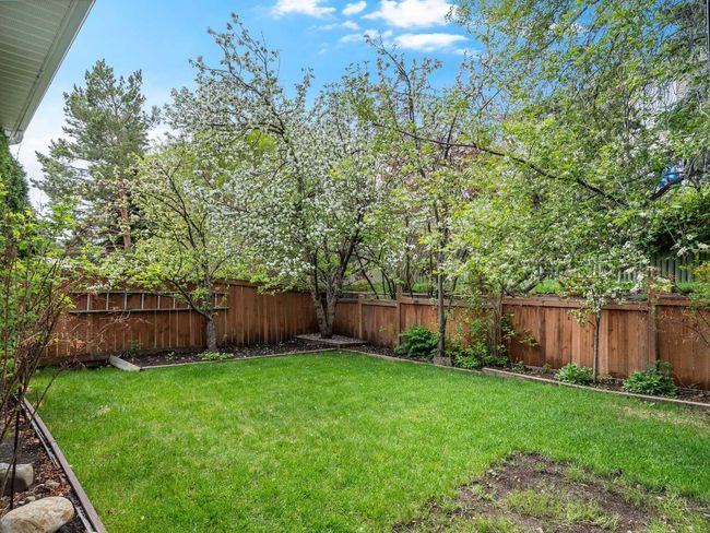 683 Strathcona Dr Sw, House other with 4 bedrooms, 3 bathrooms and 4 parking in Calgary AB | Image 31