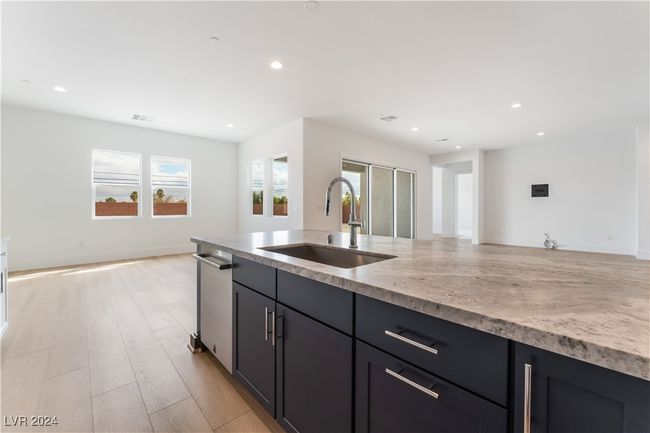 7132 Silver Palace St, House other with 3 bedrooms, 3 bathrooms and null parking in Las Vegas NV | Image 15